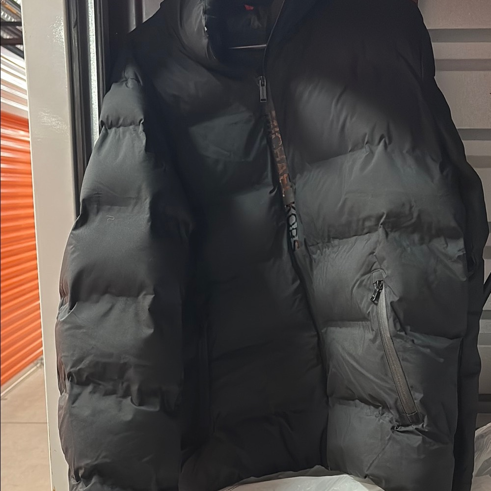 Men's Black Puffer Jacket